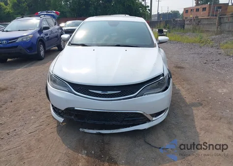 2015 Chrysler 200 S z USA, uszkodzony, nr VIN 1C3CCCDG1FN615637